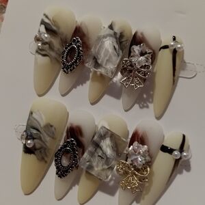 3.0 Stilettos M. 1 Set Only Elegant Cream Black Nail Art Set